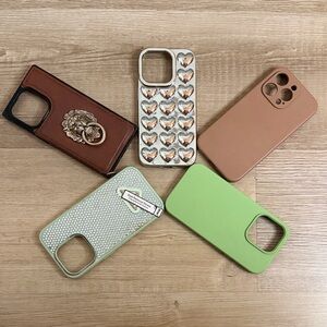 iPhone 14 Pro Case Set - Brown, Green, Silver Bubble Heart Case